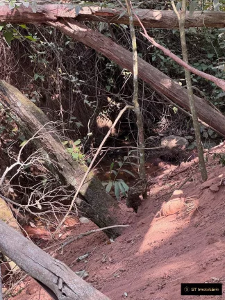 Imagem Terreno com Água a Venda em Atibaia/SP - 1.750m² por R$280 mil
