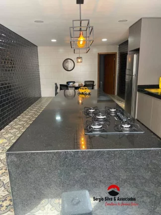 Imagem Casa Espetacular Para Venda em Condomínio Alto Padrão em Campos do Jordão.