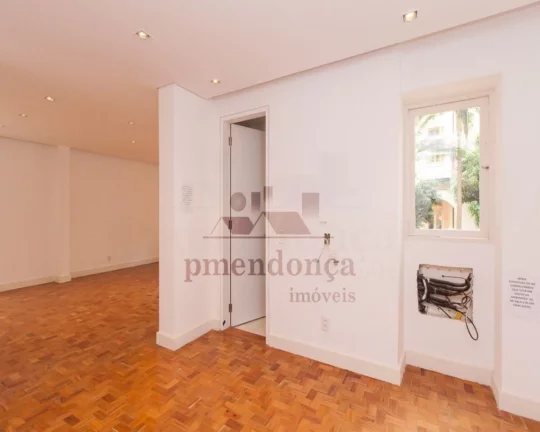 Imagem Apartamento bem amplo, totalmente reformando, tanto hidraulica, com eletrica, pisos e armarios, livv...