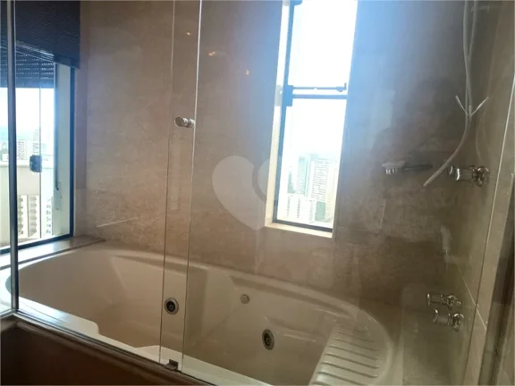 Imagem Apartamento à venda com 4 quartos, sendo 4 suítes, no condomínio Royal Gate, São Paulo - SP