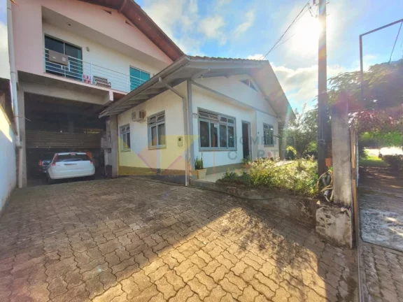 Imagem Casa com 3 Quartos à Venda, 250 m² em Capitais - Timbó