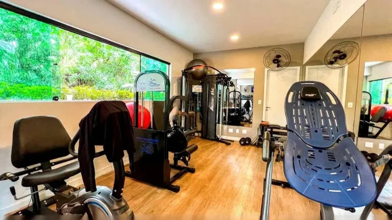 Imagem Apartamento Leblon casinha de boneca com varanda vista verde reformado