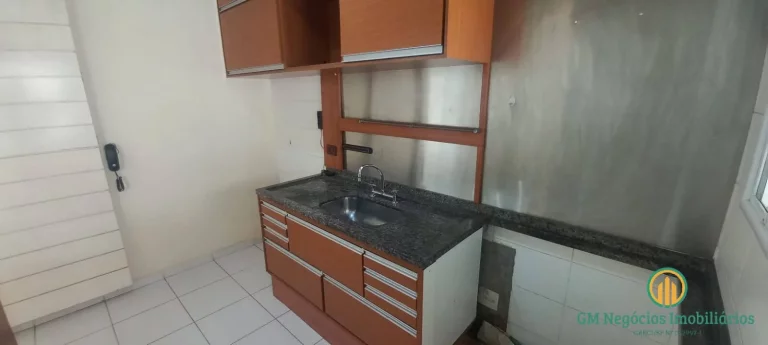 Imagem Linda casa 3 dormitórios, sendo 1 suíte com closet em condomínio com lazer