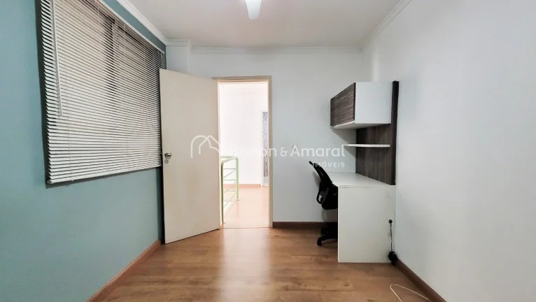 Imagem Cobertura à venda no coração do Mansões Santo Antônio. Conta com dois dormitórios, sendo uma s...