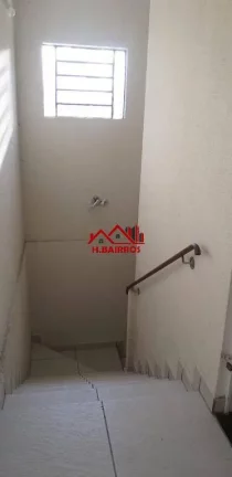 Imagem Ponto Comercial de esquina à Venda próximo a Linha Verde