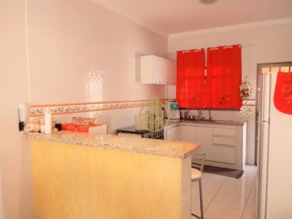 Imagem Casa residencial de três dormitórios com suíte