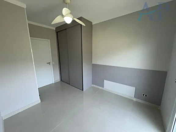 Imagem Apartamento no Canto do Forte em Praia Grande com 4 Dormitórios