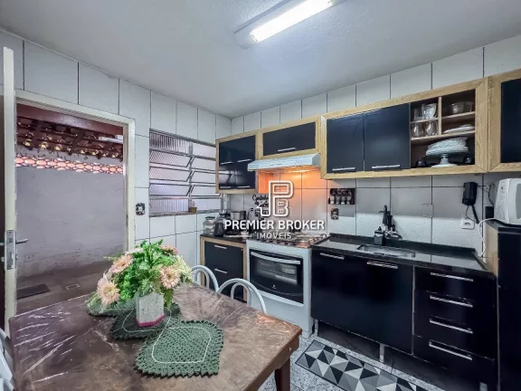 Imagem Casa à venda, 75 m² por R$ 295.000,00 - Bom Retiro - Teresópolis/RJ