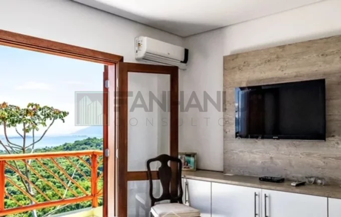Imagem Venha desfrutar de uma estadia inesquecível em nossa luxuosa casa, localizada em um exclusivo condomínio fechado de alto padrão, próximo à deslumbrant