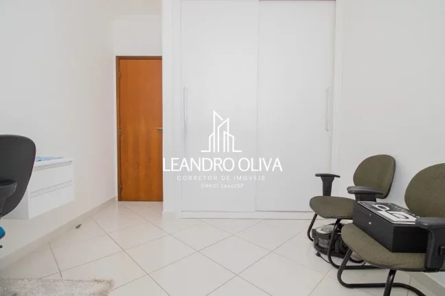 Imagem Sobrado à Venda – Mirandópolis • 179 m² • 3 dormitórios • 2 vagas