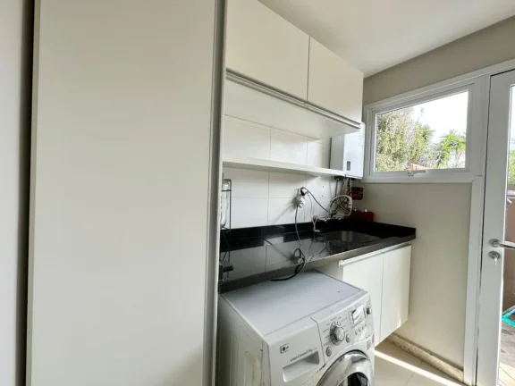 Imagem Casa em Condominio 5 Dormitórios - Bairro --