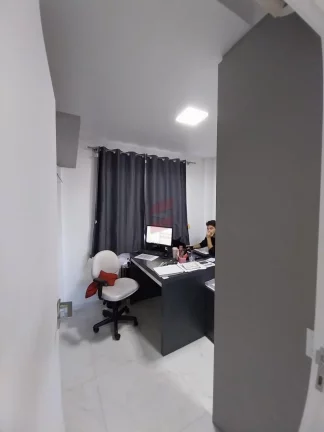 Imagem BARRACÃO/GALPÃO à venda com 384m² por R$ 1.800.000,00 no bairro Vargem Grande - PINHAIS / PR