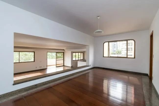 Imagem Apartamento 370M², 4Q, 3 Suítes, 5 Banheiros, 4 Vagas, Lareira, Piscina Coberta, Sauna Seca e Úmida, Salão de Festas, Depósito, Dep. Compl. de Serviço