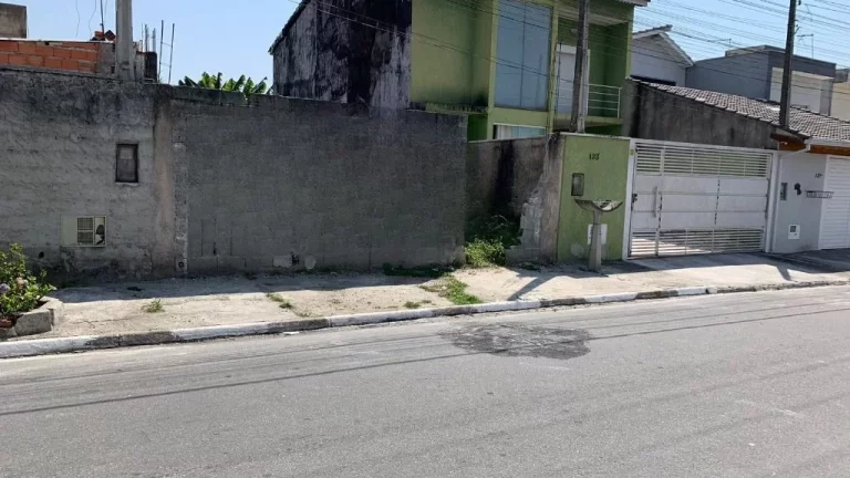 Imagem Terreno à venda, 175 m² por R$ 200.000,00 - Jardim Quaresmeira II - Suzano/SP