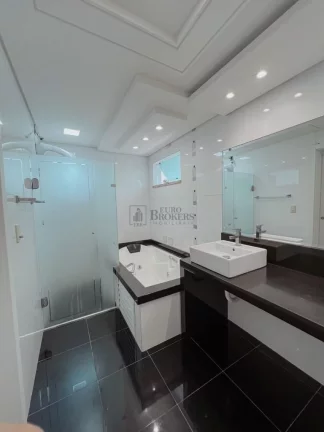 Imagem Casa com 3 dormitórios à venda no bairro Nações de Balneário Camboriú/SC