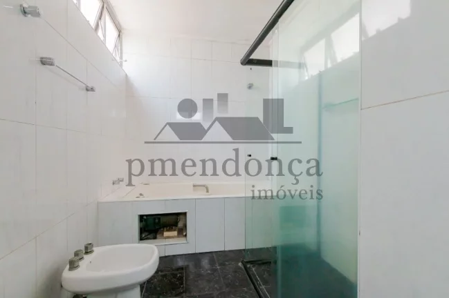 Imagem Apartamento com ambientes amplos, bem distribuído e ventilado, sala com 3 ambientes com terraço, l...
