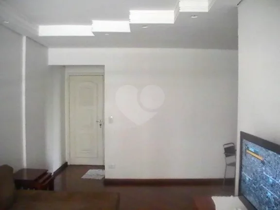 Imagem Apartamento à venda com 3 quartos, sendo 1 suíte, no condomínio Residencial Rembrandt, São Paulo - SP