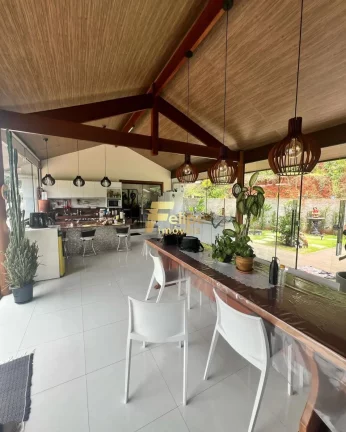 Imagem CASA DE CAMPO ALTO PADRÃO EM CONDOMÍNIO FECHADO COM PORTARIA 24 HORAS.