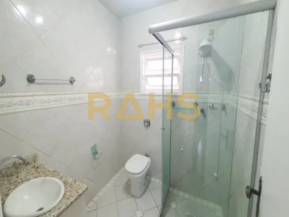 Imagem Ótima casa 100% averbada, com 123,50m² privativos, construída em um terreno plano de 378m2 (12x31...