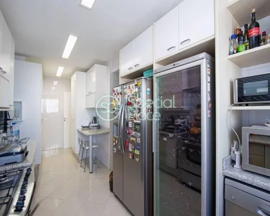 Imagem 317 metros 4 dormitórios 4 suítes 5 banheiros 4 vagas Cobertura Duplex toda reformada, pronta para...