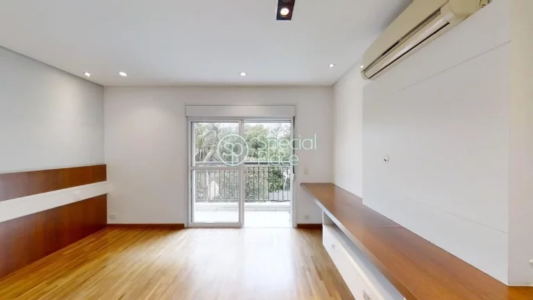Imagem Apartamento com 220m² na Granja Julieta voltado para a Hípica de Santo Amaro. Amplo living com var...