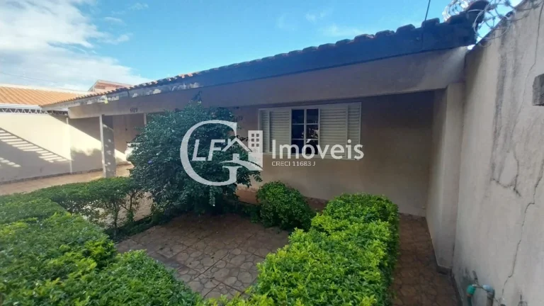 Imagem Casa à venda em Campo Grande-MS, 3 quartos, 1 suíte, 4 vagas de garagem na Vila Taquarussu - Imperdível!
