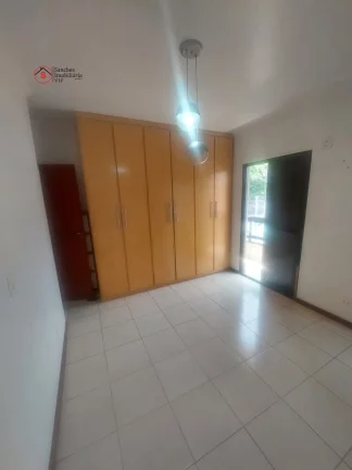 Imagem SOBRADO A VENDA PRÓXIMO AO SHOPPING ANÁLIA FRANCO. 3 DORMITÓRIOS, SENDO 1 SUÍTE COM VARANDA E HIDROMASSAGEM. 4 VAGAS DE GARAGEM.