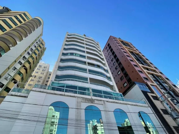 Imagem Apartamento com 1 suíte + 2 demi e 2 vagas de garagem em Balneário Camboriú/SC