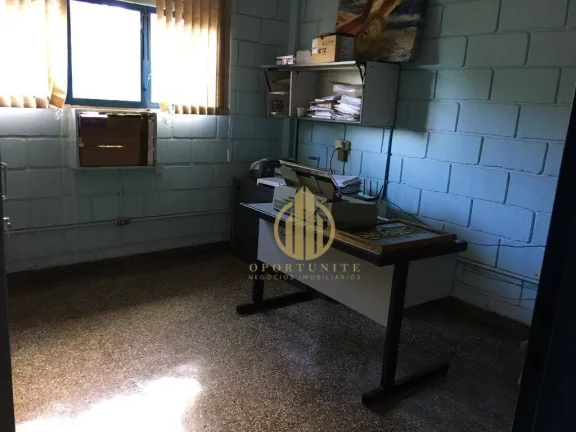 Imagem Prédio comercial em Ribeirão Preto de salas, galpôes, oficinas e pátios de abastecimentos