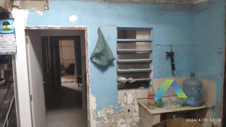Imagem Casa 2 quartos e Salão 300 metros e vaga para 10 carros
