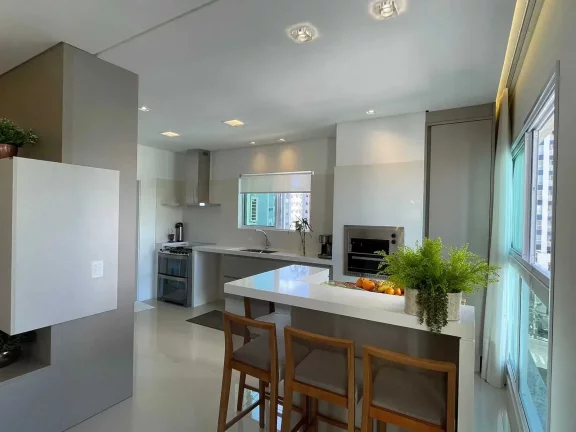 Imagem Apartamento diferenciado com 3 suítes com closet e 2 vagas em Balneário Camboriú/SC