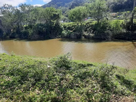 Imagem Terreno à Venda, Plano, Nível da Rua, com 11.089 m2. Sul do Rio, Santo Amaro da Imperatriz, SC