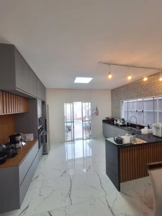 Imagem Casa para Locação em Santana de Parnaíba / SP no bairro Villas do Jaguari