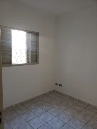 Imagem Ótimo apartamento para locação com excelente localização, 2 dormitórios com ventilador de teto...