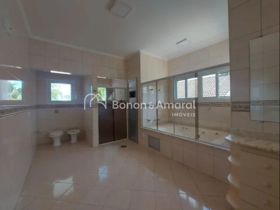 Imagem Casa incrível à venda em um condomínio de alto padrão em Valinhos, com localização privilegiad...