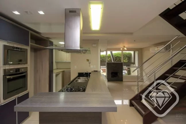 Imagem Casa em condomínio fechado com o maior pátio!

Você vai se surpreender com essa casa em condomín...