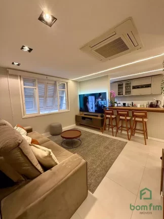 Belíssimo apto 2 dorm. no bairro Moinhos de Vento/RS. - AP2352