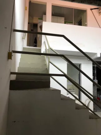 Imagem Imóvel à venda em Jabotiana: Casa de rua com 3 quartos, suíte e 3 vagas de garagem!