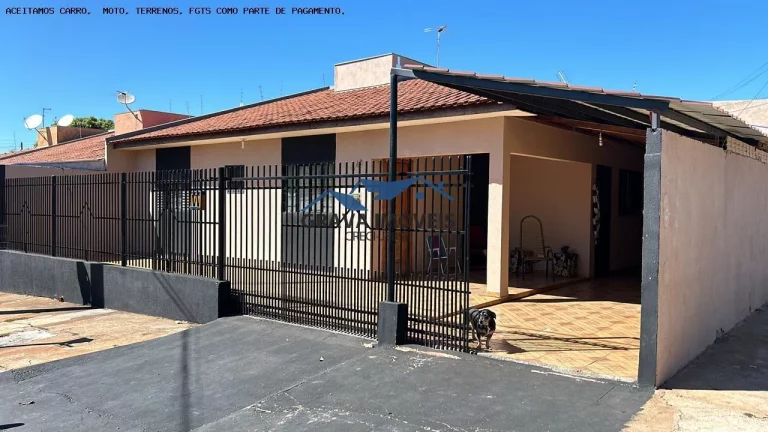 Imagem Casa Usada para Venda em Sarandi, Parque Residencial Bom Pastor, 3 dormitórios, 1 banheiro, 2 vagas