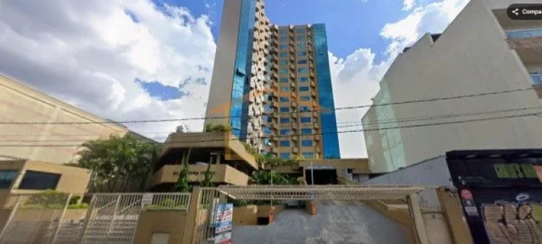 Imagem Sala comercial com 82m², composta pela junção de duas salas.
2 banheiros, ar condicionado, 2 vaga...