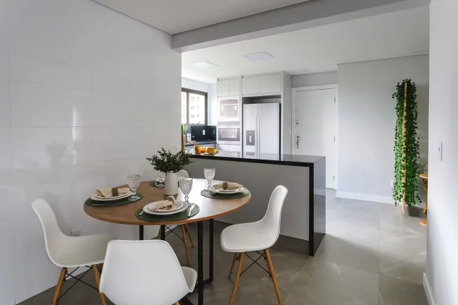Imagem Apartamento de luxo no Morumbi: 4 quartos, 2 suítes, 3 banheiros, 5 vagas de garagem, 200m² - São Paulo-SP.