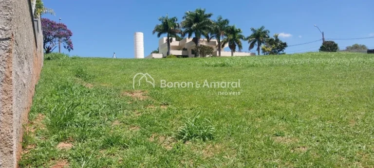 Imagem - 1000m²
- Declive
- Já possui um Projeto arquitetônico impecável de uma casa aprovada no Condom...