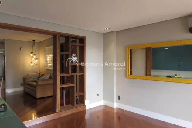 Imagem Imóvel espaçoso com 3 dormitórios, sendo 2 suítes, além de 3 banheiros no total. Bem equipado, ...