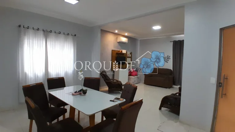 Imagem Imóvel de Luxo à Venda em Rio Verde-GO: Casa com 4 Quartos, 2 Suítes e 205m² no Residencial Solar dos Ataídes 2ª Etapa