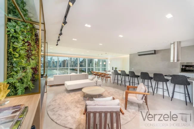 Imagem Frente ao Mar para Venda em Balneário Camboriú / SC no bairro Pioneiros