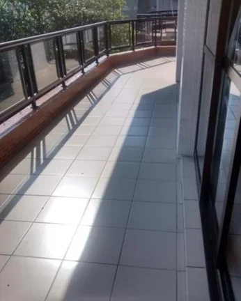 Imagem Apartamento à venda no Guarujá na Praia das Astúrias.
