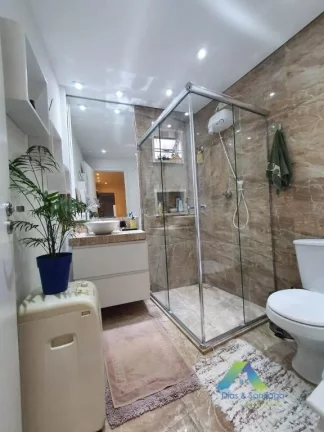 Imagem Sobrado com 4 Quartos e 5 banheiros à Venda, 180 m² por R$ 899.900