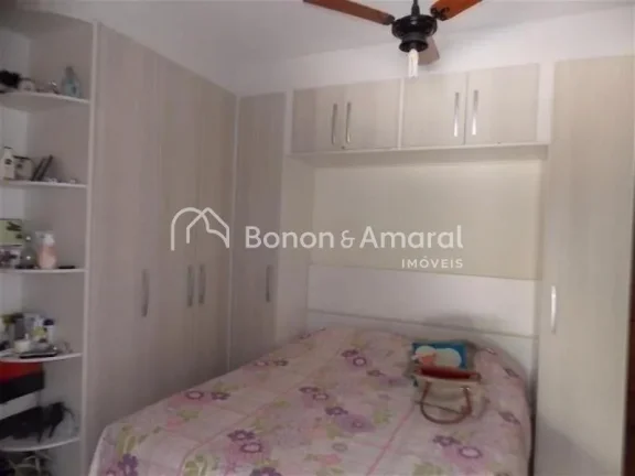 Imagem Este imóvel espaçoso e bem distribuído é perfeito para quem busca conforto e lazer. Com três do...