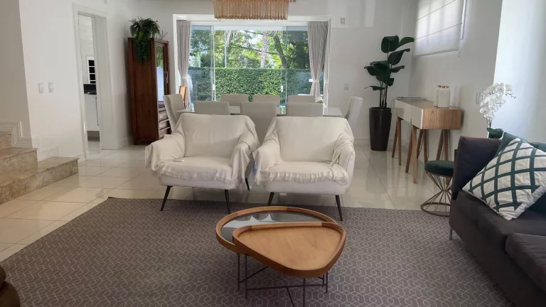 Imagem Casa com 4 Suítes para Temporada em Jurerê Internacional