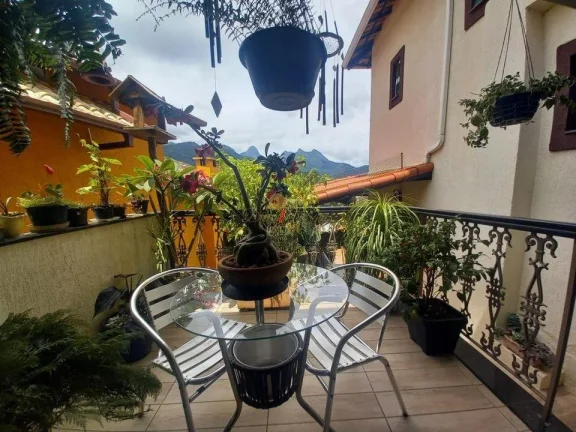 Imagem Casa em Condomínio para Venda em Teresópolis / RJ no bairro Vargem Grande